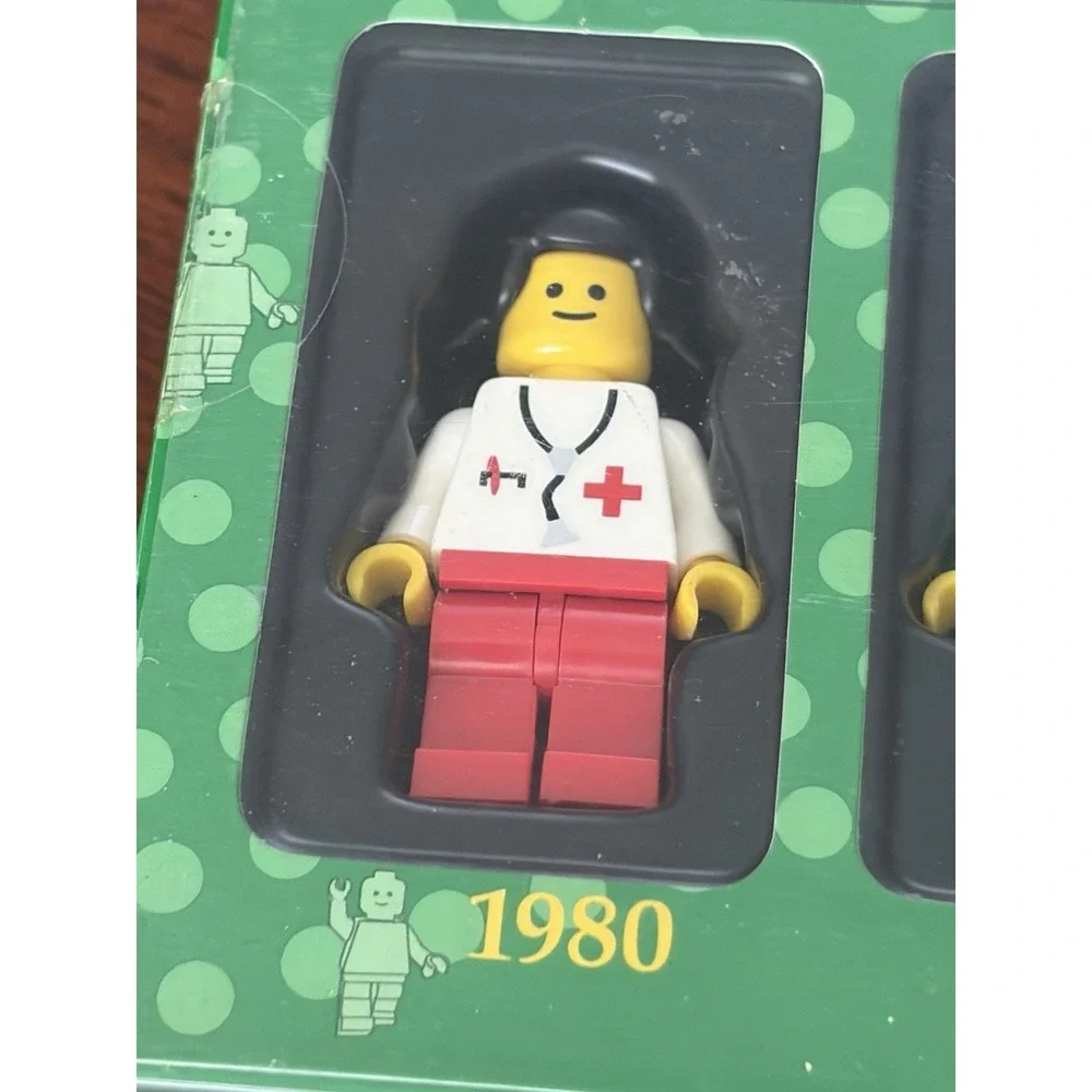 Lego see all